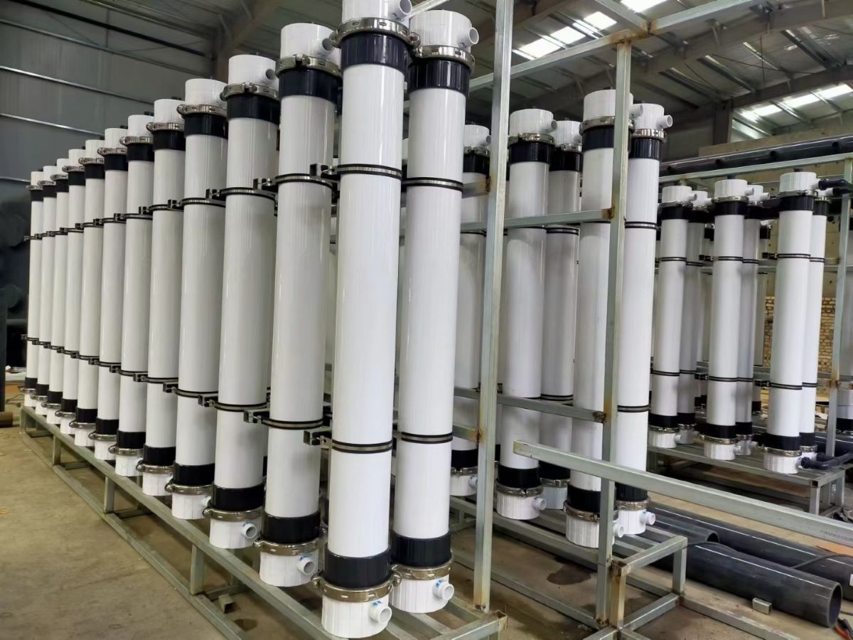 Externally pressurized ultrafiltration membrane